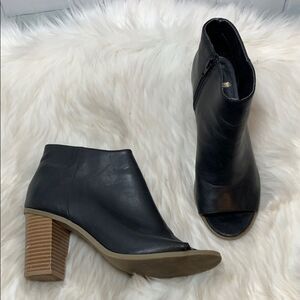 Report Pamela Black Leather Open Toe Booties‎ Sz 7
